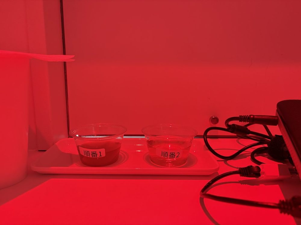 官能評価室を構成するすべての要素が、テイスティングに集中できるように作られている