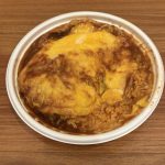 濃厚デミソースとふわっとたまごのとろとろオムライス