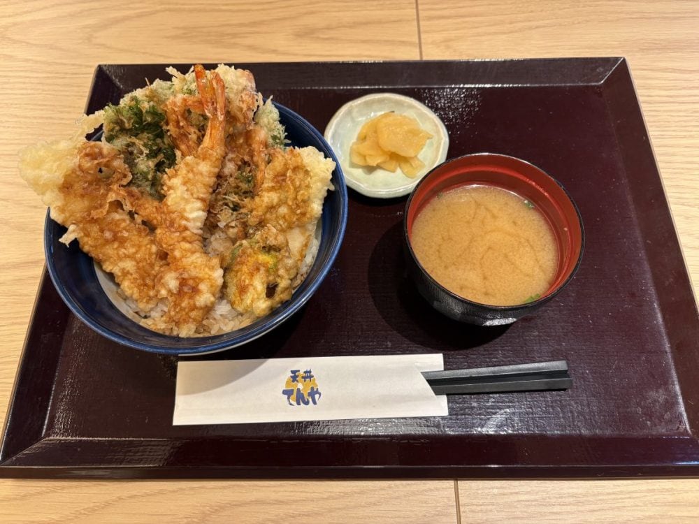てんや　早春海老天丼（みそ汁付）