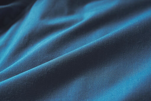 内外とも機能性に優れた生地を採用