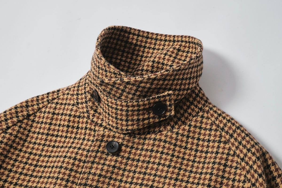 カラーを立てて防寒性をアップ