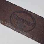 ホーウィン社の焼き印入り