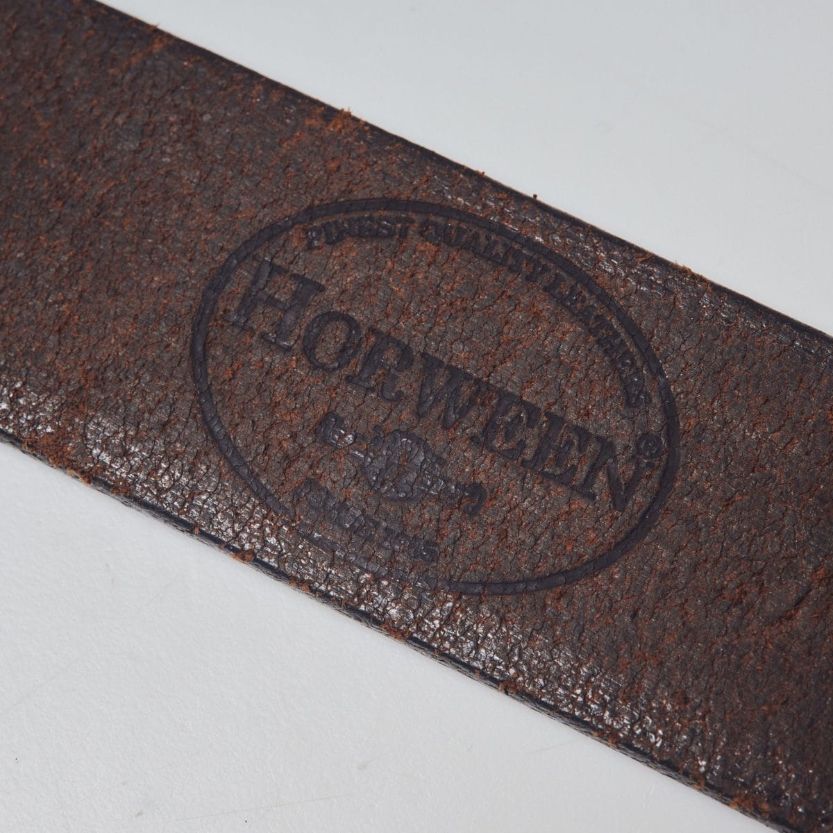 ホーウィン社の焼き印入り