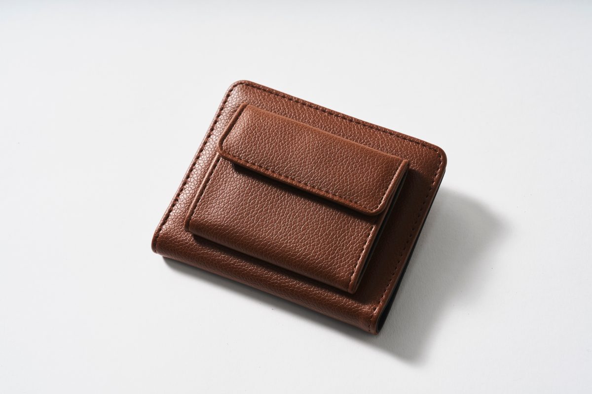 ワークマン】980円財布が“本革”にしか見えない！ 3990円コートも優秀