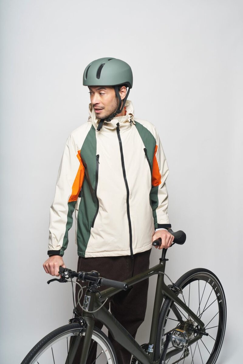 衣服内のムレを放出する！