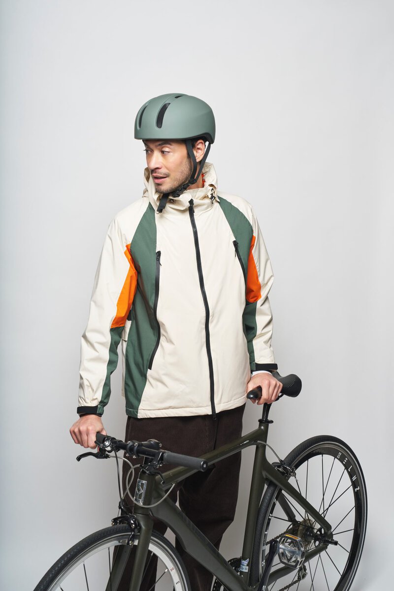 衣服内のムレを放出する！