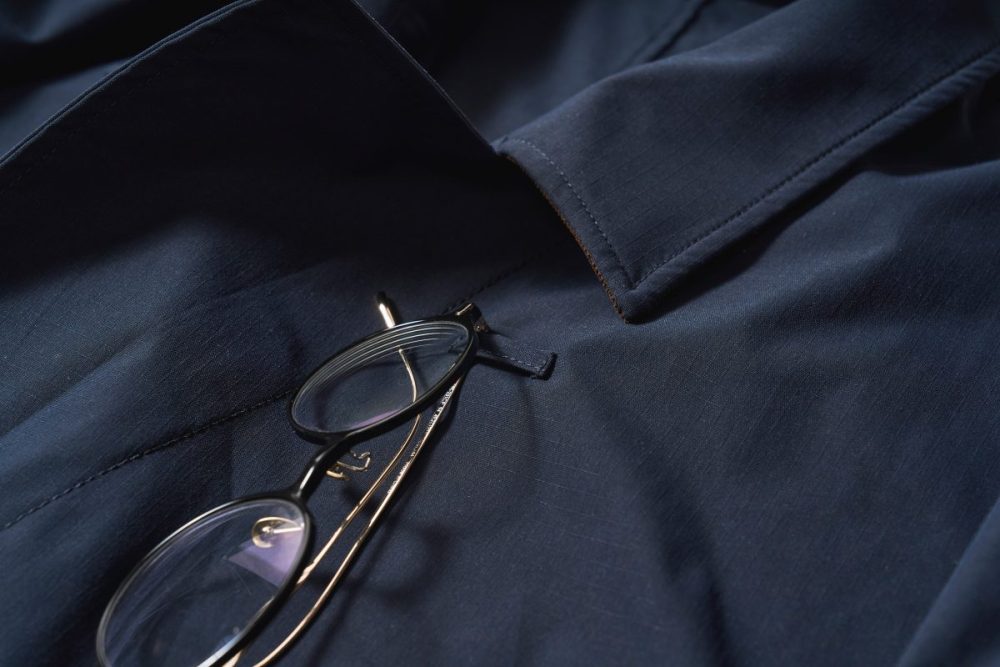 メガネを掛けるループが付いているのは個人的にお気に入り