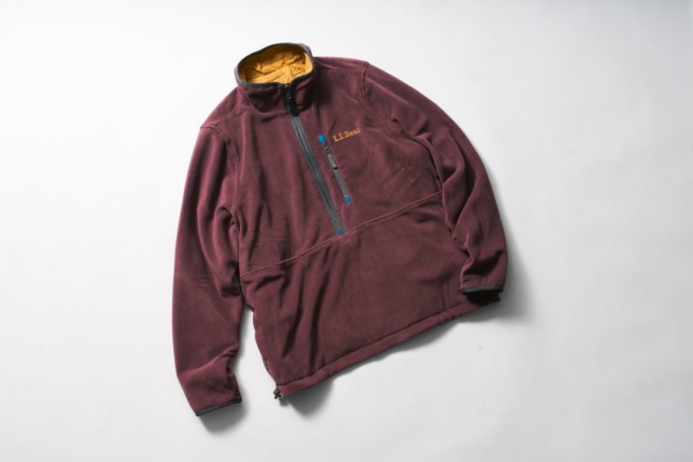 もう片面は暖かく心地よいフリース素材になっている