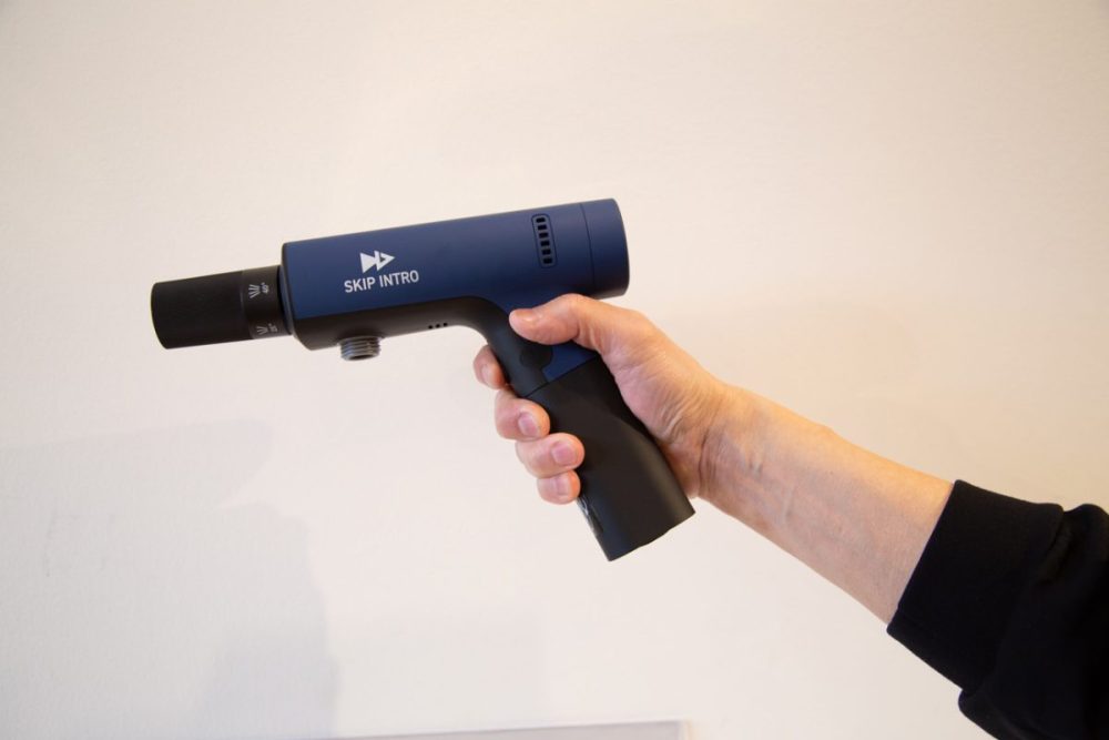 Makuakeのメディア向けガジェット体験会で業界最小クラスの高圧洗浄機「POWASH」を試し撃ち