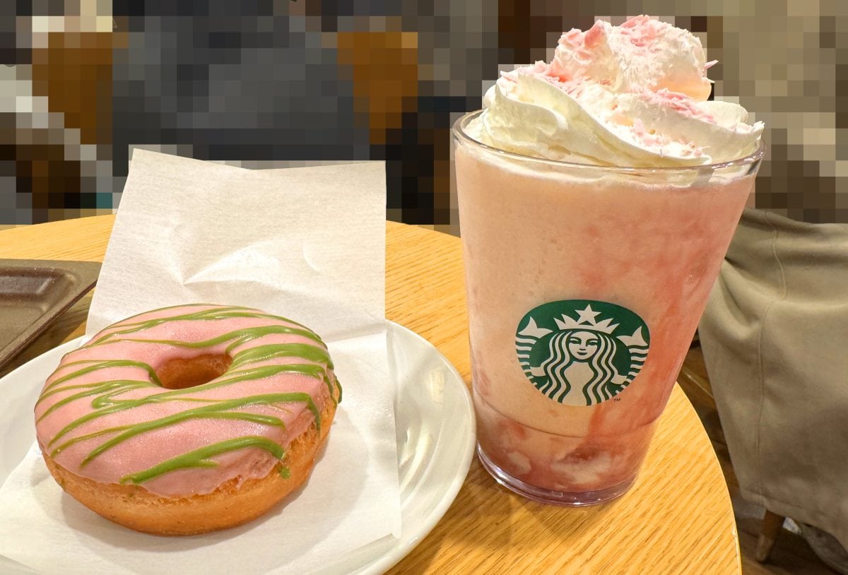 スターバックスコーヒー「桜 咲くよ 白桃 フラペチーノ」¥700(Tall) 「桜抹茶ドーナツ」 ¥320