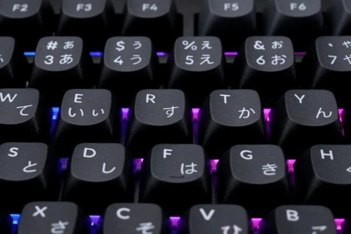【3万円超でも欲しい】文字打ちが爆速化!Keychronの新型「磁気キーボード」に一目惚れ…“タイピング革命”ガチレビュー