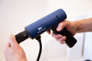 【高圧洗浄機はデカい…の常識が覆る!?】水流は15通り！業界最小クラスのコードレス「POWASH」にガジェット好きも熱視線