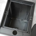 袋を自動で広げるゴミ箱「PITA BOX」30Lの内部