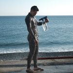 本体重量は約810gと超軽量なので、長時間使用し続けていても腕に負担を感じることがない