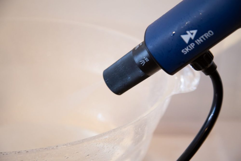 高圧洗浄機「POWASH」の特長は、なんといっても業界最小クラスなのにハイパワーというところ