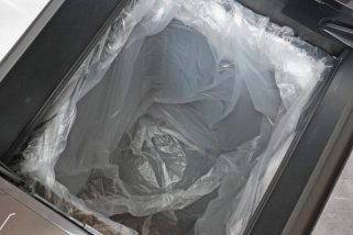 【名もなき家事の救世主】ゴミ袋のセットが面倒…を解決！サンコーの自動ゴミ箱をガチ検証してみたら1歩先いく実力だった