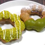 ミスタードーナツ 左:「ポン・デ・ザク宇治抹茶ミルク風」右:「ポン・デ・宇治抹茶 あずき抹茶わらびもち」