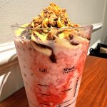 スターバックスコーヒーの「ストロベリー シュークリーム フラペチーノ」