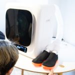 定格電圧はAC100Vなので、家庭用コンセントさえあれば排水ホースいらずで、どの部屋だって衣類乾燥できるのです