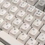 ダブルガスケット構造とスクリューインPCBスタビライザーにより、打鍵時の衝撃やブレを抑え、自然で安定した打鍵音と押し心地を実現