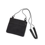 サコッシュになるポケットも便利