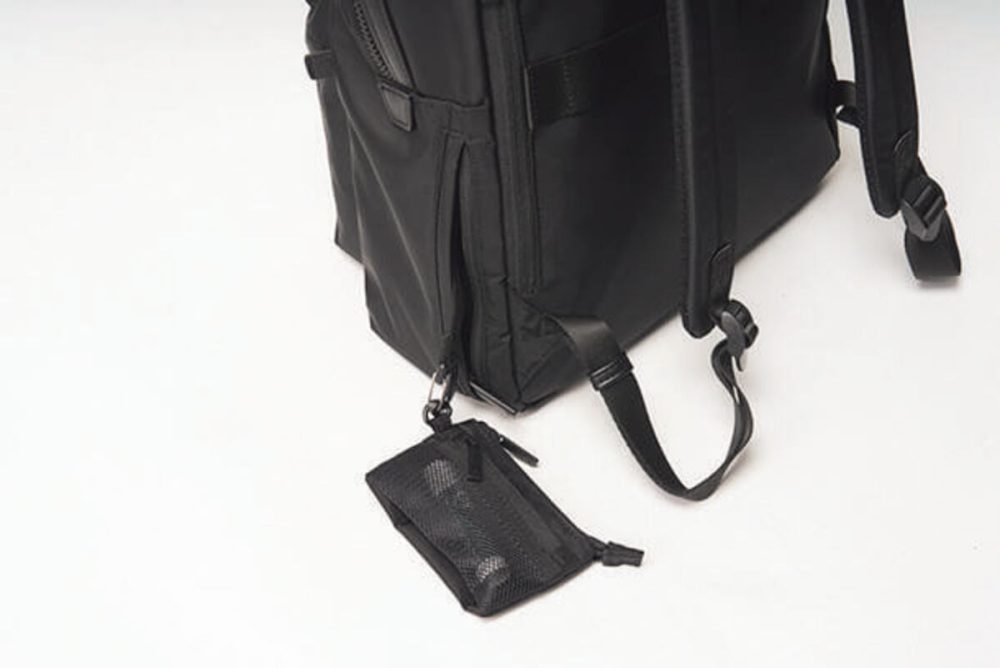 便利なポーチも付属