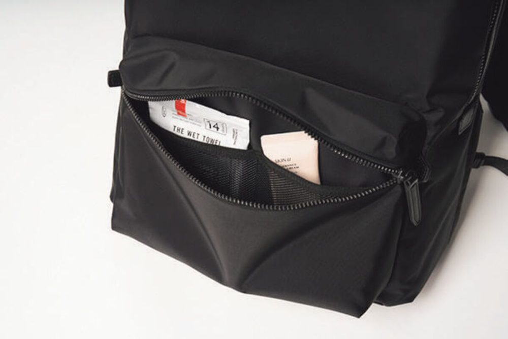 大型フロントポケット