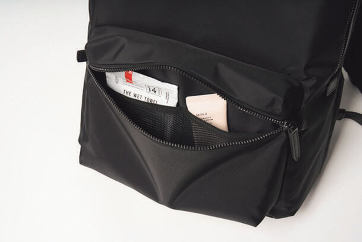 大型フロントポケット