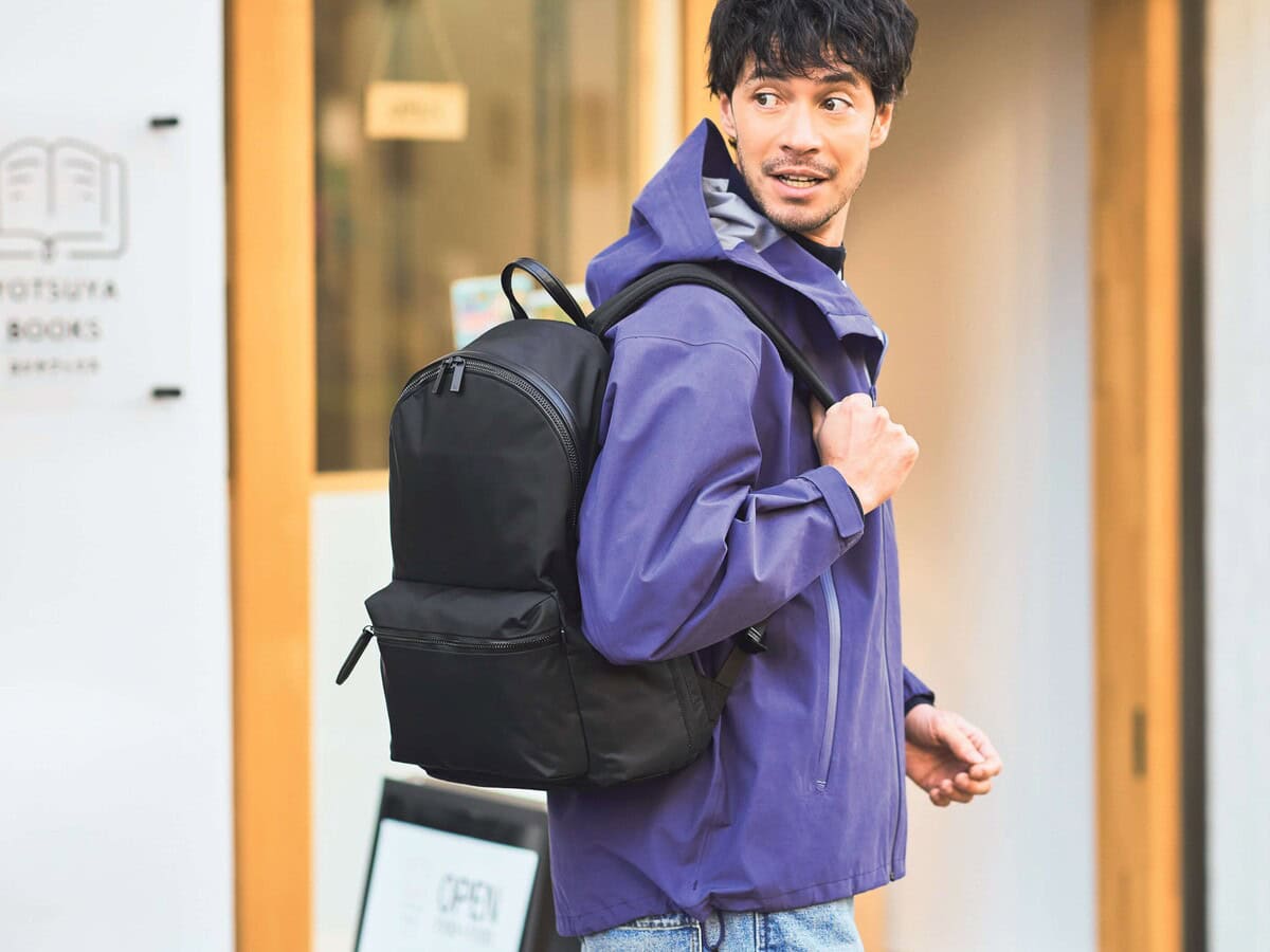 デイパック型で休日も使いやすい！