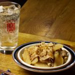 タカラ「焼酎ハイボール」〈ドライ〉に合う 肉つまみ。食べれば20種の旨みを感じる!? 豚バラ大根二十面相