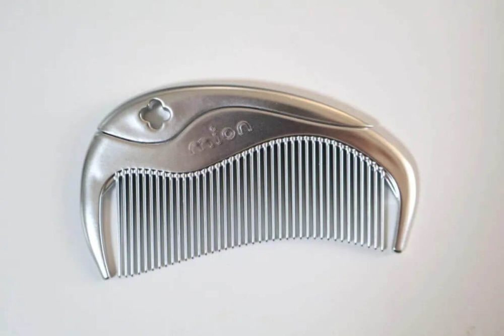 第1位　【ドンキが本気出した】990円コーム「mion」があのラブクロムにそっくり!? 5000円の本家とガチ比較したら衝撃の結果に…