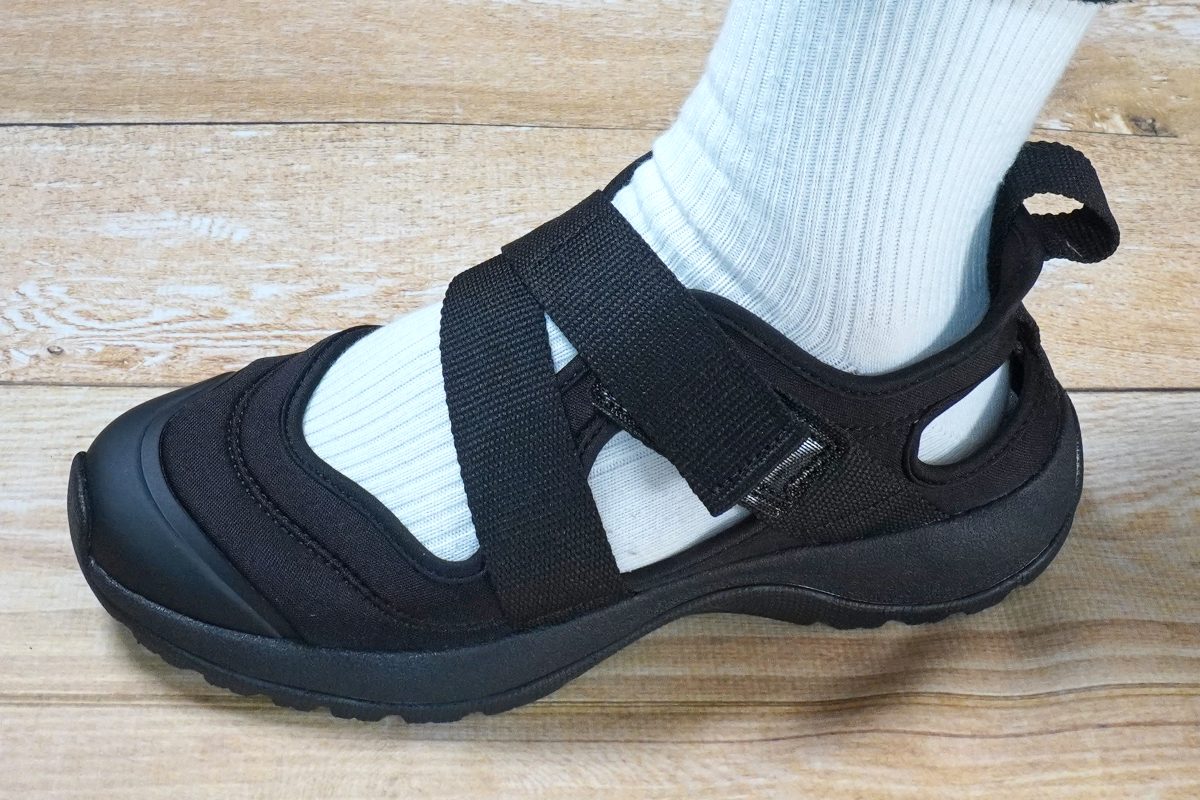 無印良品「スニーカーサンダル」