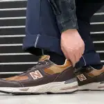 第2位　【4.6万円超のニューバランス】高級鞄のように育つ極上レザー！英国製「M991v1」が放つ“別次元の品格”をエディターが試し履き