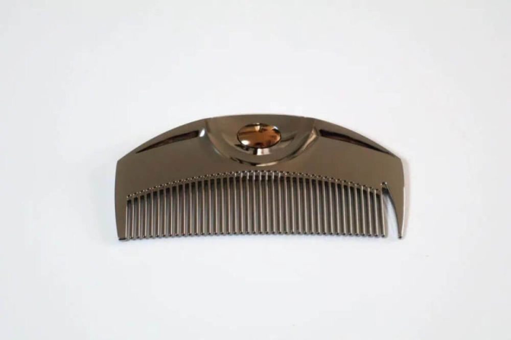 第1位　【ドンキが本気出した】990円コーム「mion」があのラブクロムにそっくり!? 5000円の本家とガチ比較したら衝撃の結果に…