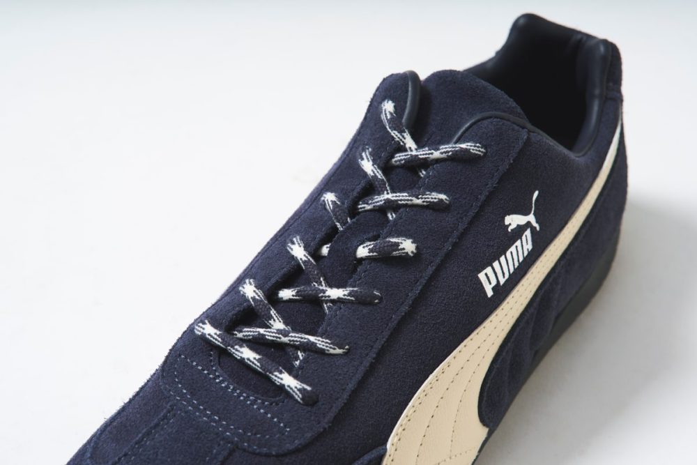 替え紐でカジュアルにアレンジできるのも高ポイント