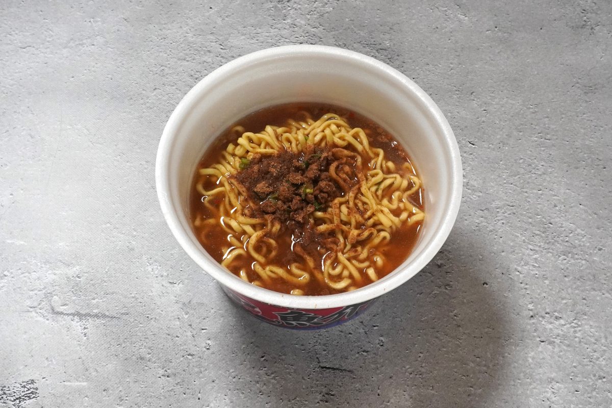 「スーパーカップ超大盛り 横浜家系豚骨醤油ラーメン」