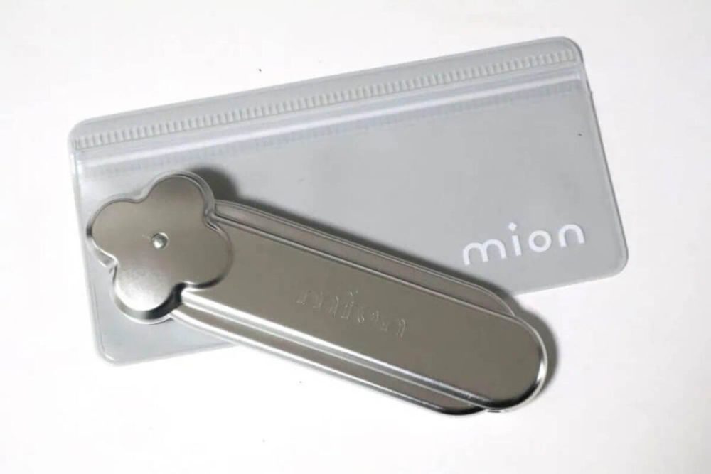 第1位　【ドンキが本気出した】990円コーム「mion」があのラブクロムにそっくり!? 5000円の本家とガチ比較したら衝撃の結果に…