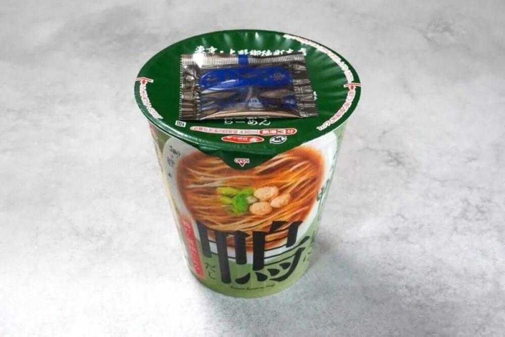 第2位　「今のカップ麺、激ウマすぎる」完成度に驚愕！“名店再現”最強の醤油ラーメンベスト3杯【1位は満足感ヤバい…至高の鴨だし】