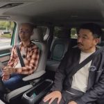 第3位　【約900万でも即完売】VW「ID.バズ」が爆売れする理由。車中泊も余裕な極上EVミニバンを徹底レビュー／No.1モノ雑誌編集長の『コレ深掘り』