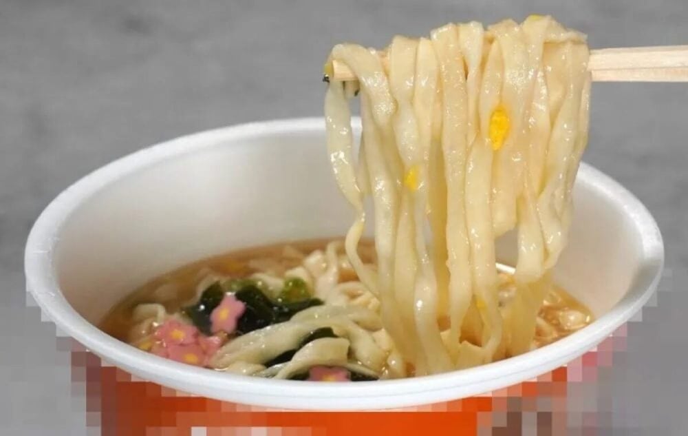 第3位　「このカップ麺がヤバうまい」チゲ、松阪牛オイル…“絶品すぎるうどん”ベスト3【1位は余韻に漂う貝のコクが凄いどん兵衛】