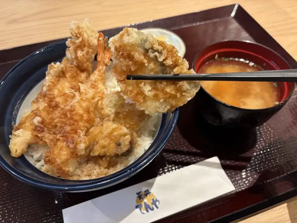 第3位　【1000円台で国産食材てんこ盛り】てんやの春限定「北海道天丼」が豪華すぎ！コスパ最強の2杯をグルメライターが実食レポ