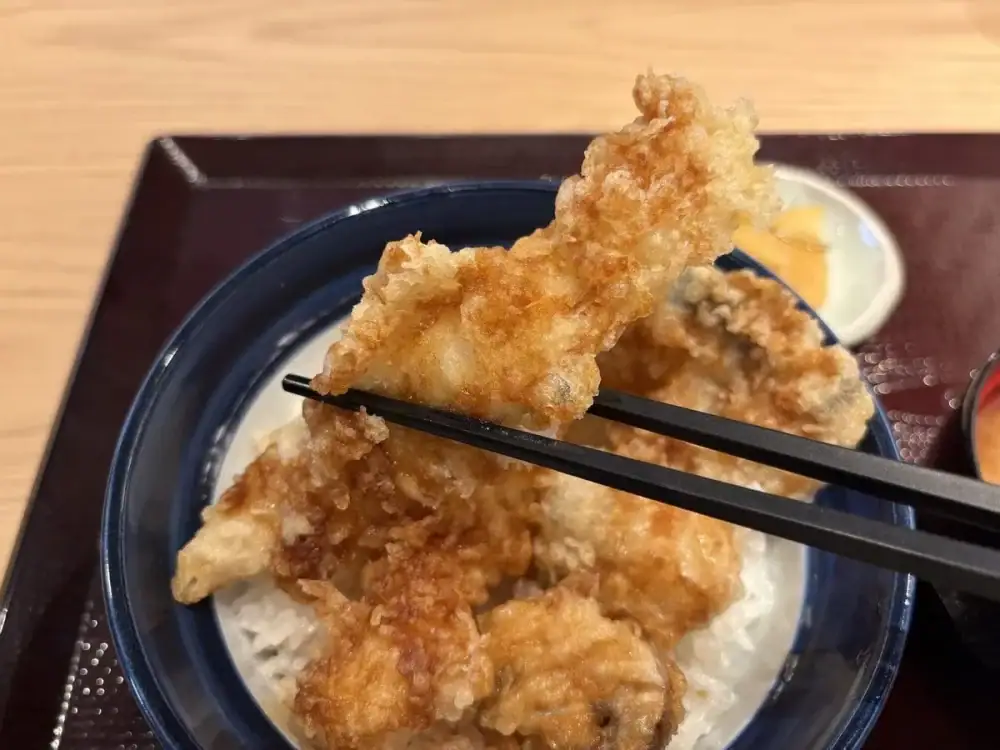 第3位　【1000円台で国産食材てんこ盛り】てんやの春限定「北海道天丼」が豪華すぎ！コスパ最強の2杯をグルメライターが実食レポ