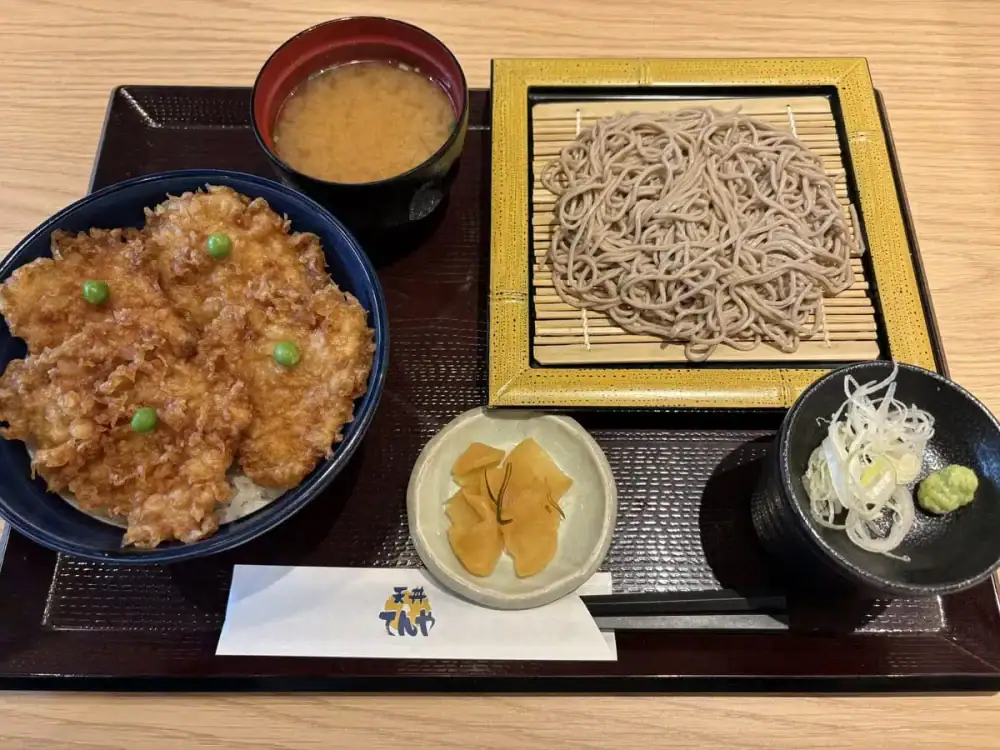 第3位　【1000円台で国産食材てんこ盛り】てんやの春限定「北海道天丼」が豪華すぎ！コスパ最強の2杯をグルメライターが実食レポ