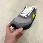 第3位　【この配色はズルい…】ナイキ名作「エアマックス 90」に“あのイエローグラデ”が合体!? エディターが試し履き