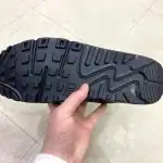 第3位　【この配色はズルい…】ナイキ名作「エアマックス 90」に“あのイエローグラデ”が合体!? エディターが試し履き