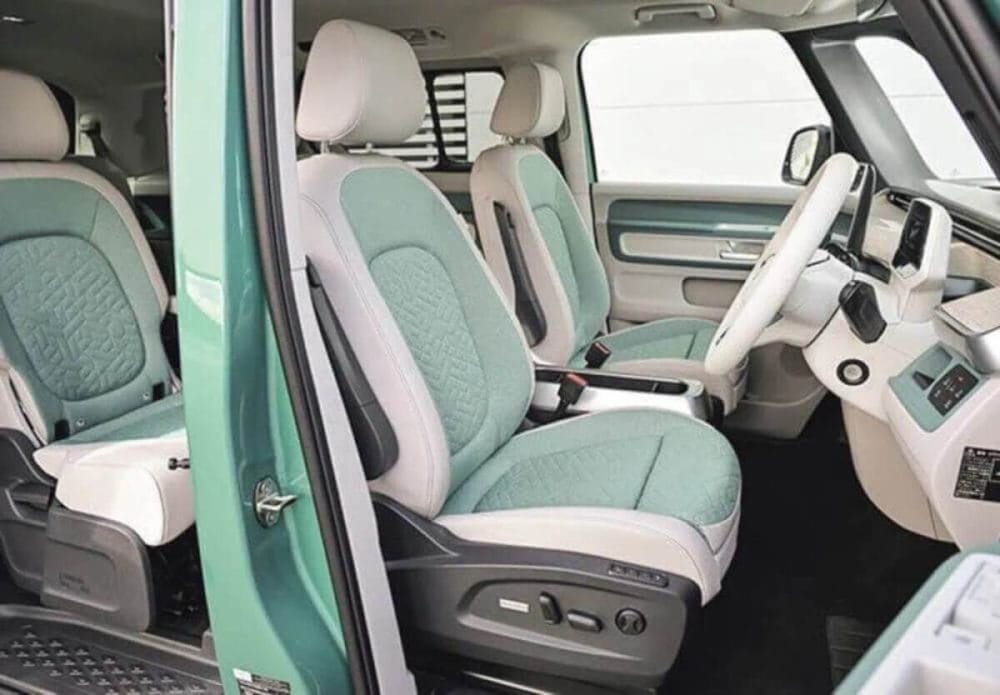 第3位　【約900万でも即完売】VW「ID.バズ」が爆売れする理由。車中泊も余裕な極上EVミニバンを徹底レビュー／No.1モノ雑誌編集長の『コレ深掘り』