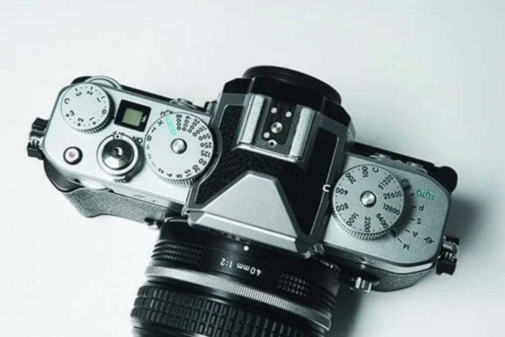 第1位　【予算30万～の一生モノカメラ】フルサイズなのにコンパクト！ニコン＆ソニーの「ミラーレス一眼」傑作2選をプロが徹底解説