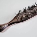 第1位　【ドンキが本気出した】990円コーム「mion」があのラブクロムにそっくり!? 5000円の本家とガチ比較したら衝撃の結果に…