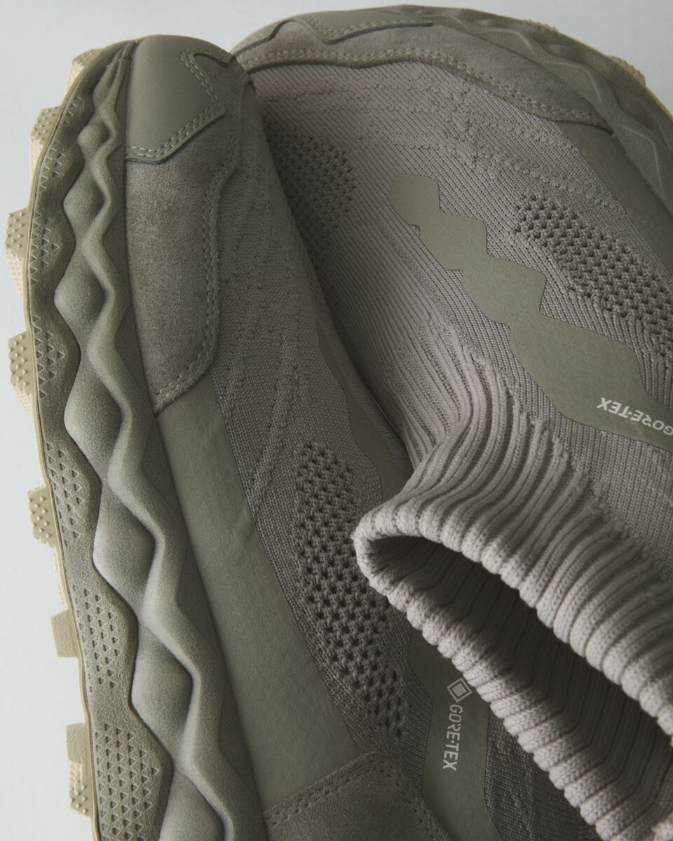 ソールサイドのダイヤパターンも、よりボリューム感を強調するデザインへとアップデート