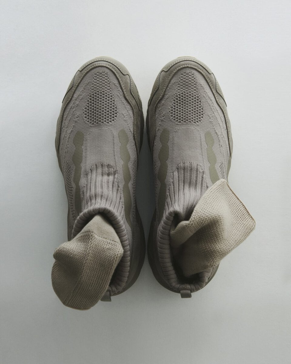 ューズとの統一感を表現したデザイン